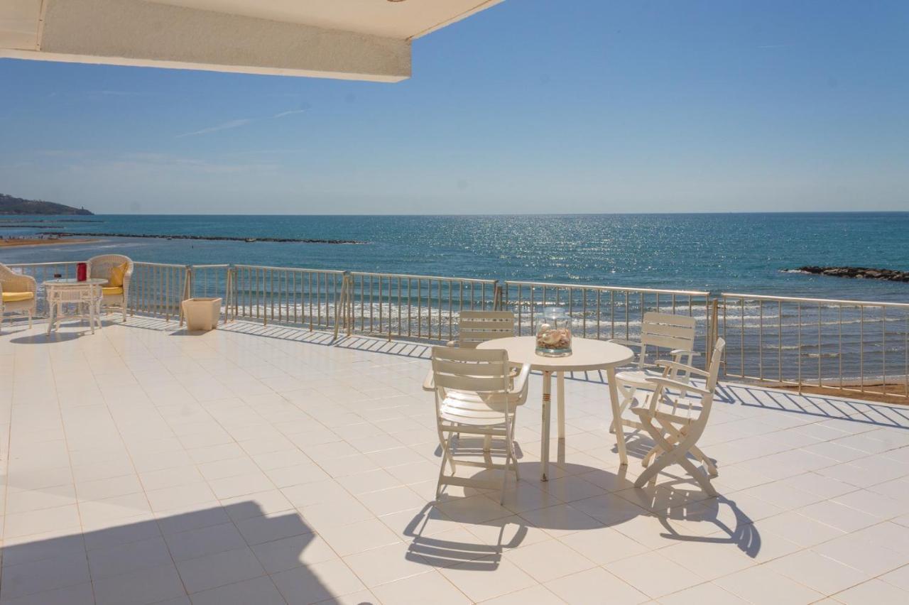 Magnifica Villa Aireola Frente Al Mar เบนิสกัสซิม ภายนอก รูปภาพ